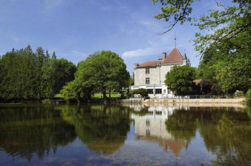 Camping Château le Verdoyer Champs-Romain