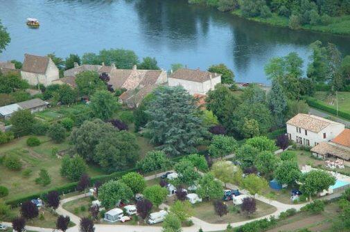 Camping La Rivière Fleurie Saint-Antoine-de-Breuilh