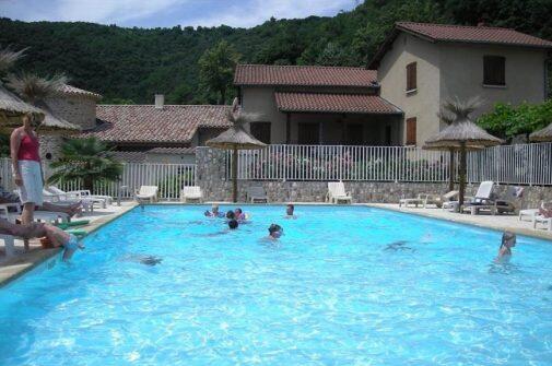 Camping Le Castelet