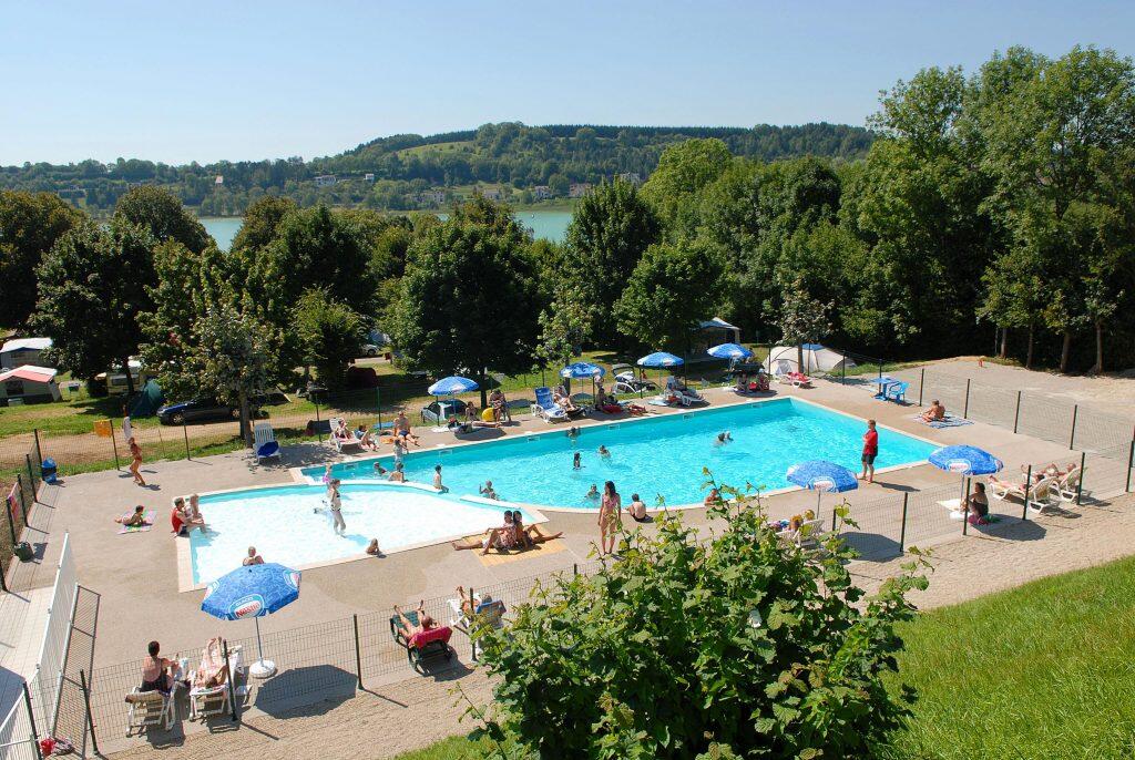 Camping Le Grand Lac in ClairvauxlesLac, zowel huren als kamperen