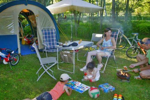 Camping le Val de La Marquise at Campagne in the dordogne